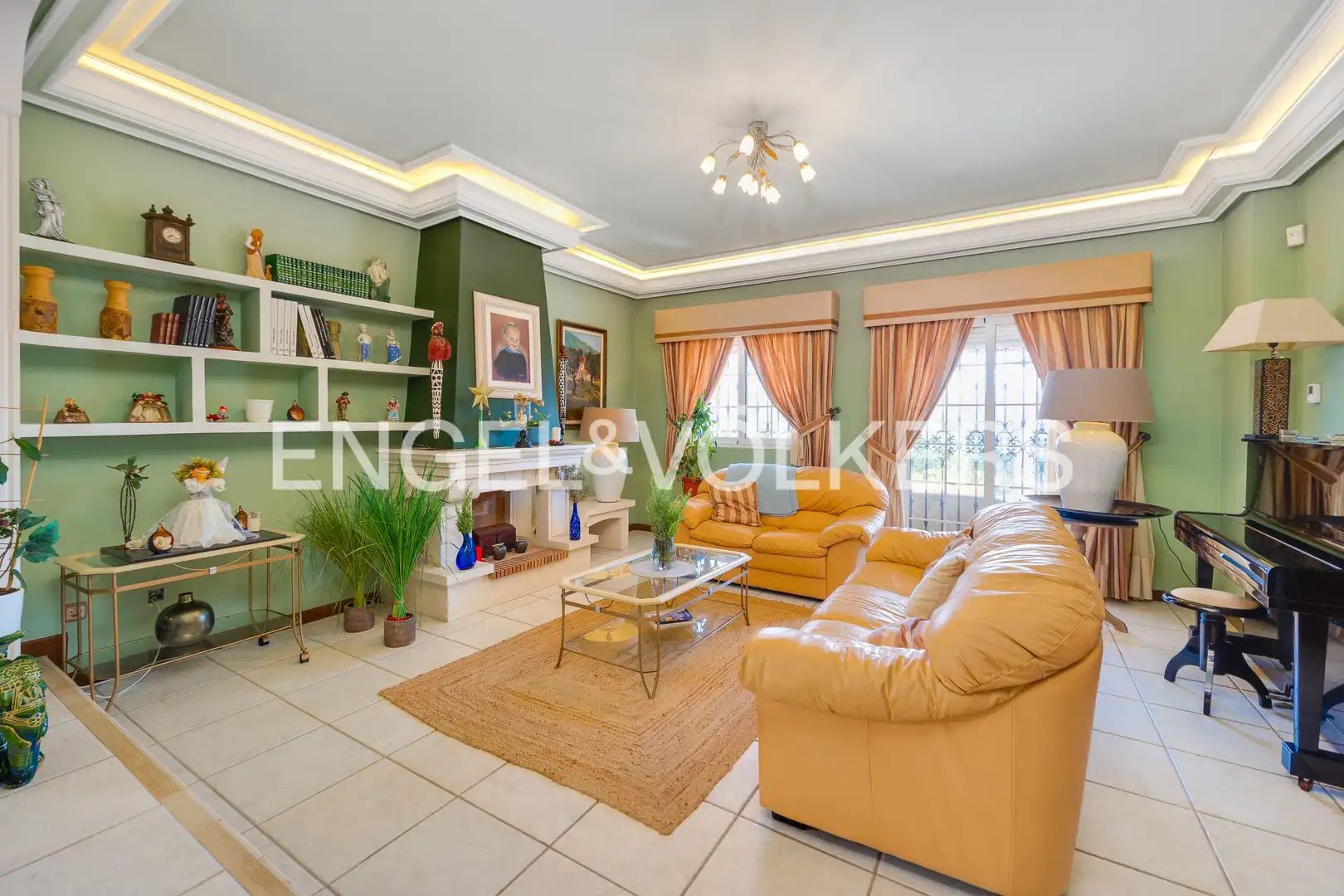 Sala de estar de Finca rústica en venta en Torrevieja con Aire acondicionado, Calefacción y Jardín privado