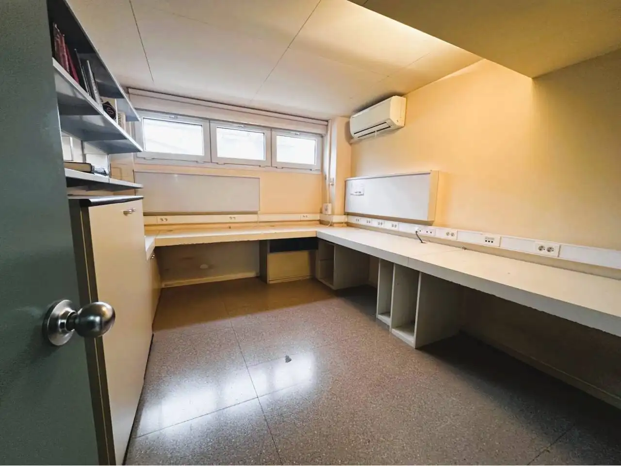 Local en venta en Girona con Aire acondicionado