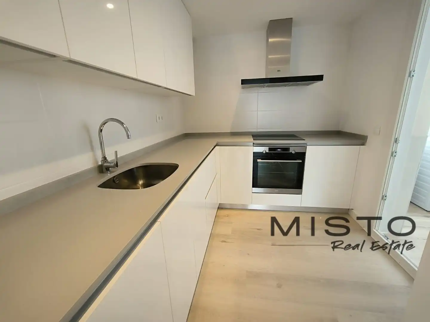 Kitchen of Flat for rent in Nueva Andalucía