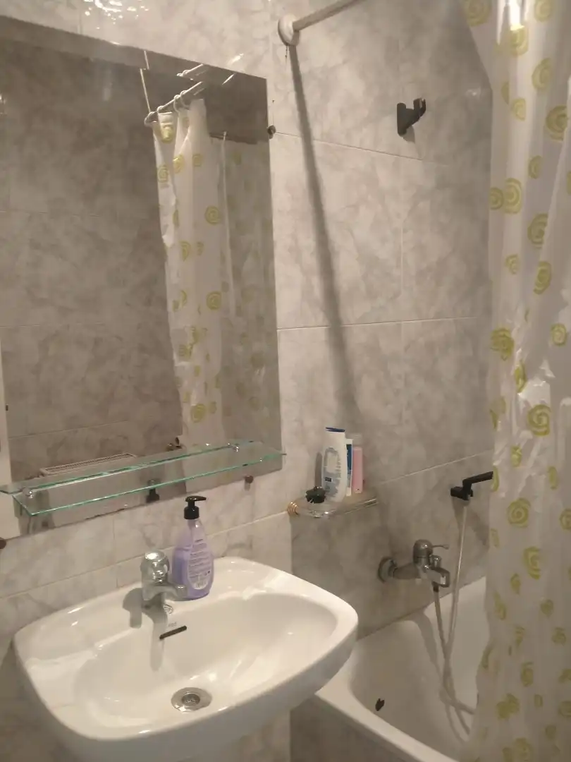 Baño de Casa adosada en venta en La Villa de Don Fadrique con Terraza y Alarma