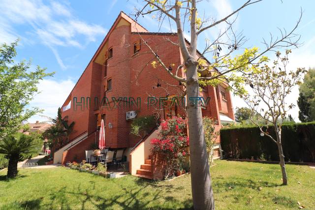 Casa adosada en Venta en Mas Camarena