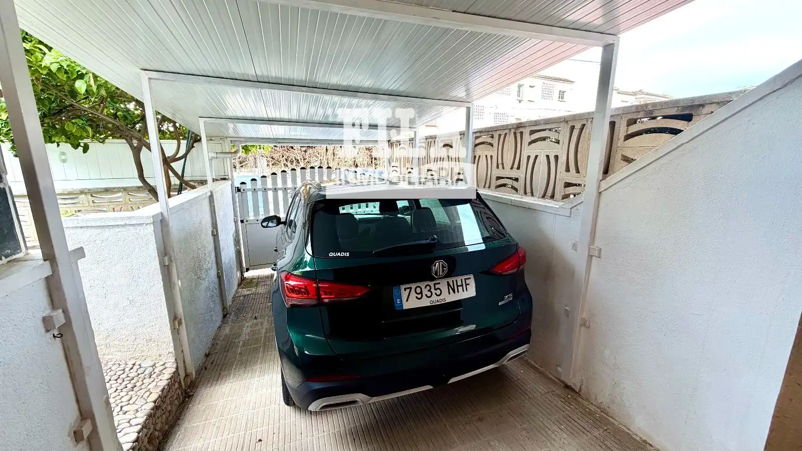 Aparcament de Casa o xalet en venda en Cunit amb Aire condicionat, Calefacció i Jardí privat