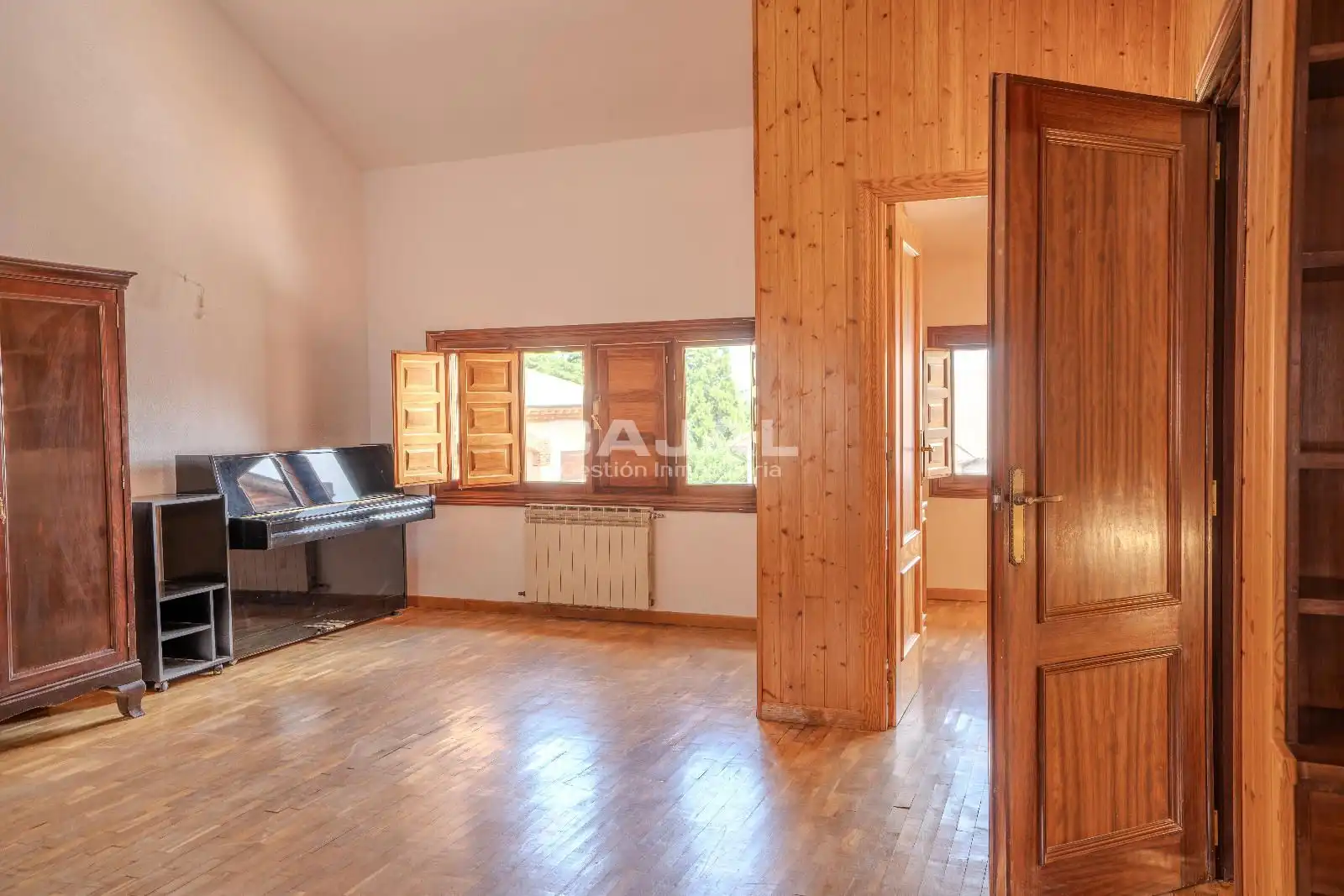 Living room of Detached homes for sale in Riaza  with Heating and Terrace