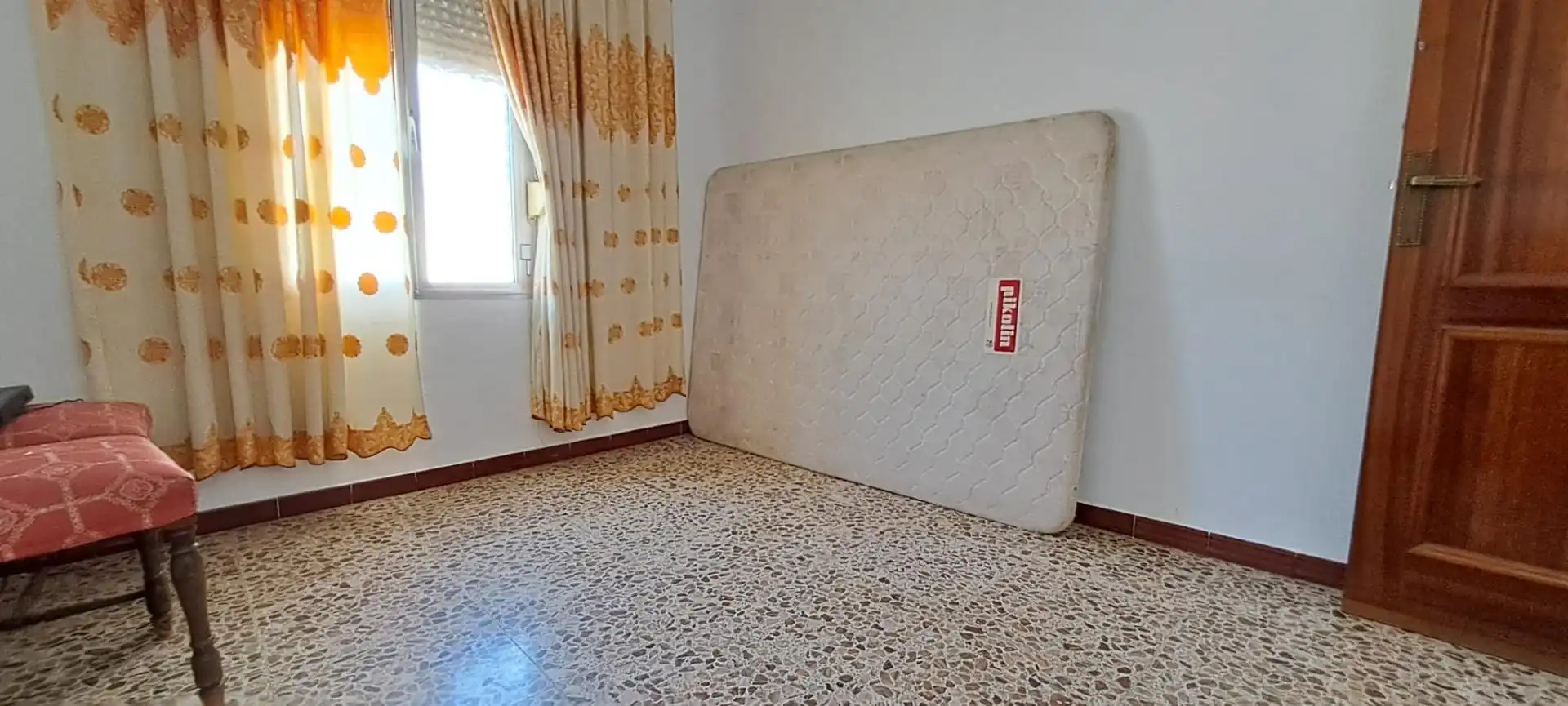 Dormitori de Casa o xalet en venda en Brenes amb Terrassa i Balcó
