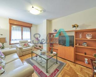 Living room of Flat for sale in Oviedo   with Terrace