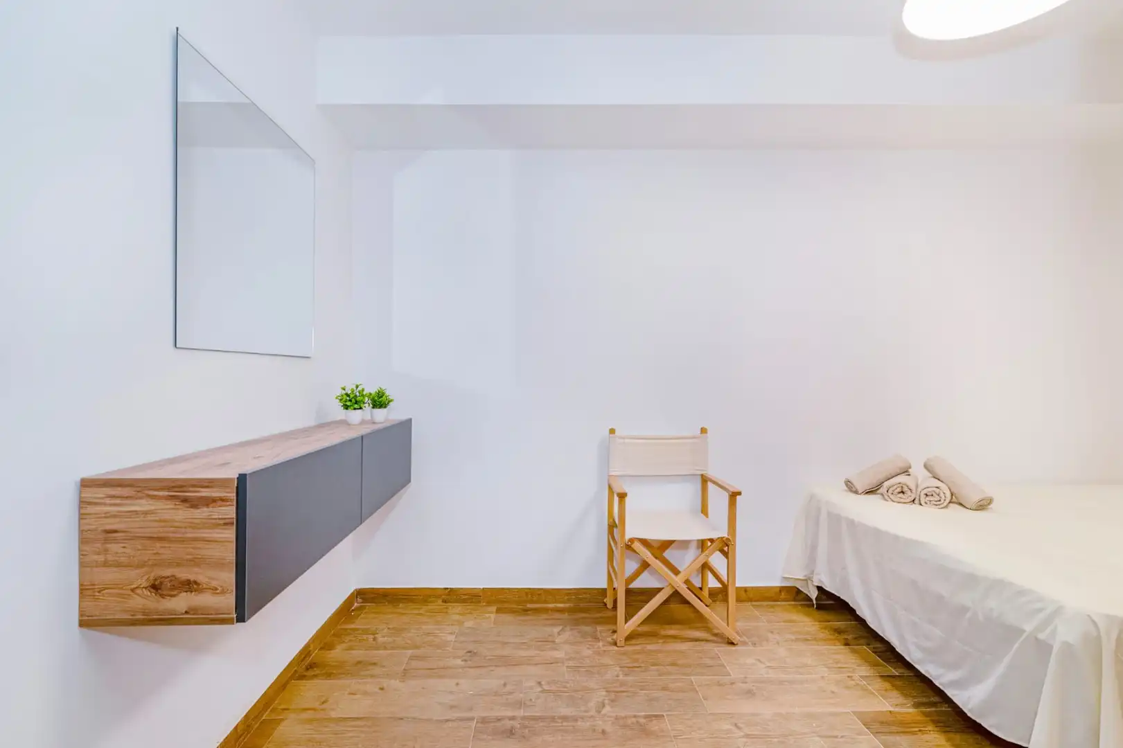 Habitación de Apartamento en venta en Granada con Calefacción y Parquet