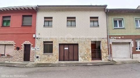 Foto 2 de Casa adosada en venda a N/a, San Pedro - Siana, Mieres (Asturias)