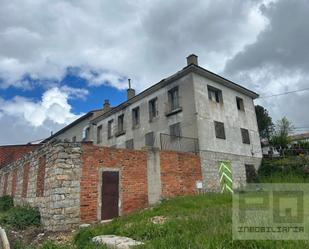 Vista exterior de Edifici en venda en Las Navas del Marqués 