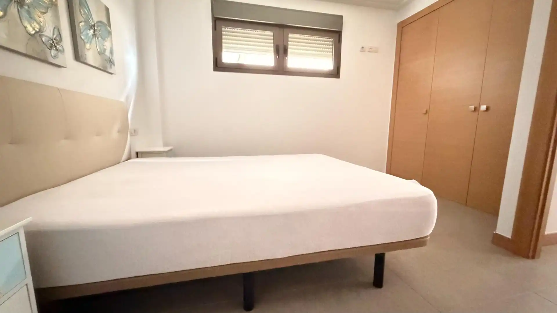 Habitación de Apartamento en venta en Elche / Elx con Aire acondicionado, Jardín privado y Terraza