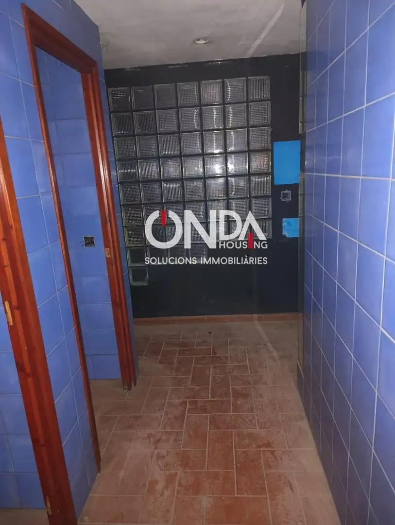 Commercial properties for rent in Àger