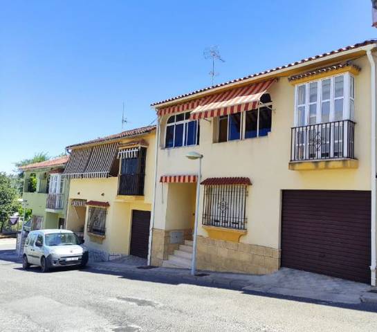 Casa adosada en Venta en VICENTE ALEIXANDRE en Jardin Lucena