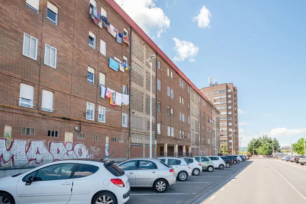Flat for sale in Miravalles, Centro