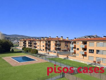 Pis d'obra nova amb balcó en venda a Carrer Josep Ventura 51