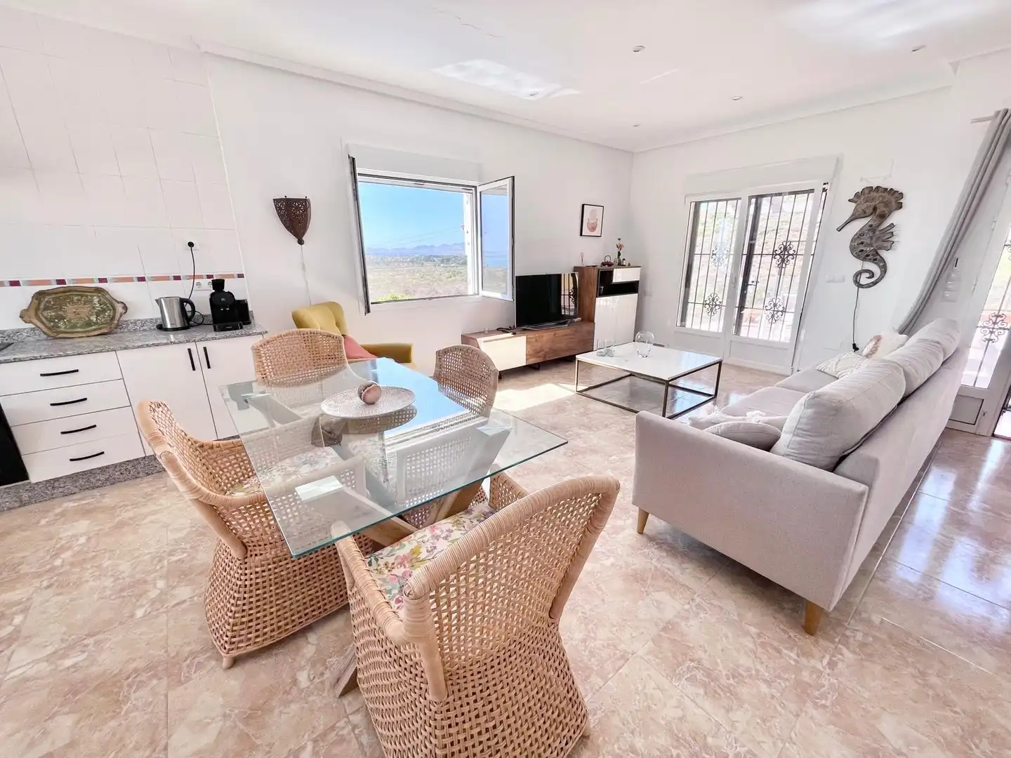 Sala de estar de Casa o chalet de alquiler en Cartagena con Aire acondicionado, Terraza y Amueblado