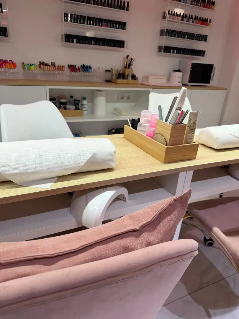 Business premises for transfer in Carrer de Lepant, imagen 5
