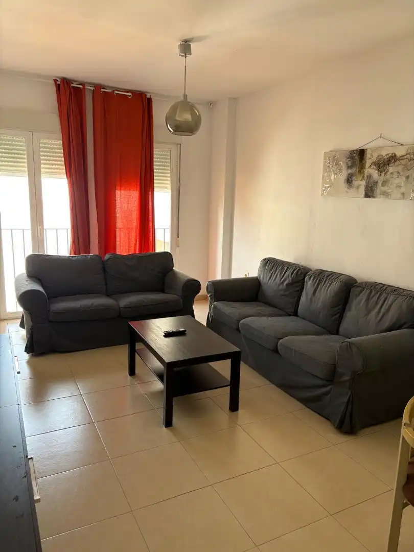 Sala d'estar de Pis de lloguer en Dúrcal amb Moblat i Es permeten mascotes
