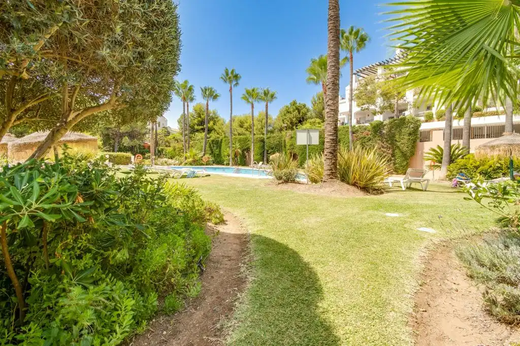 Jardín de Planta baja de alquiler en Benahavís con Aire acondicionado, Terraza y Amueblado