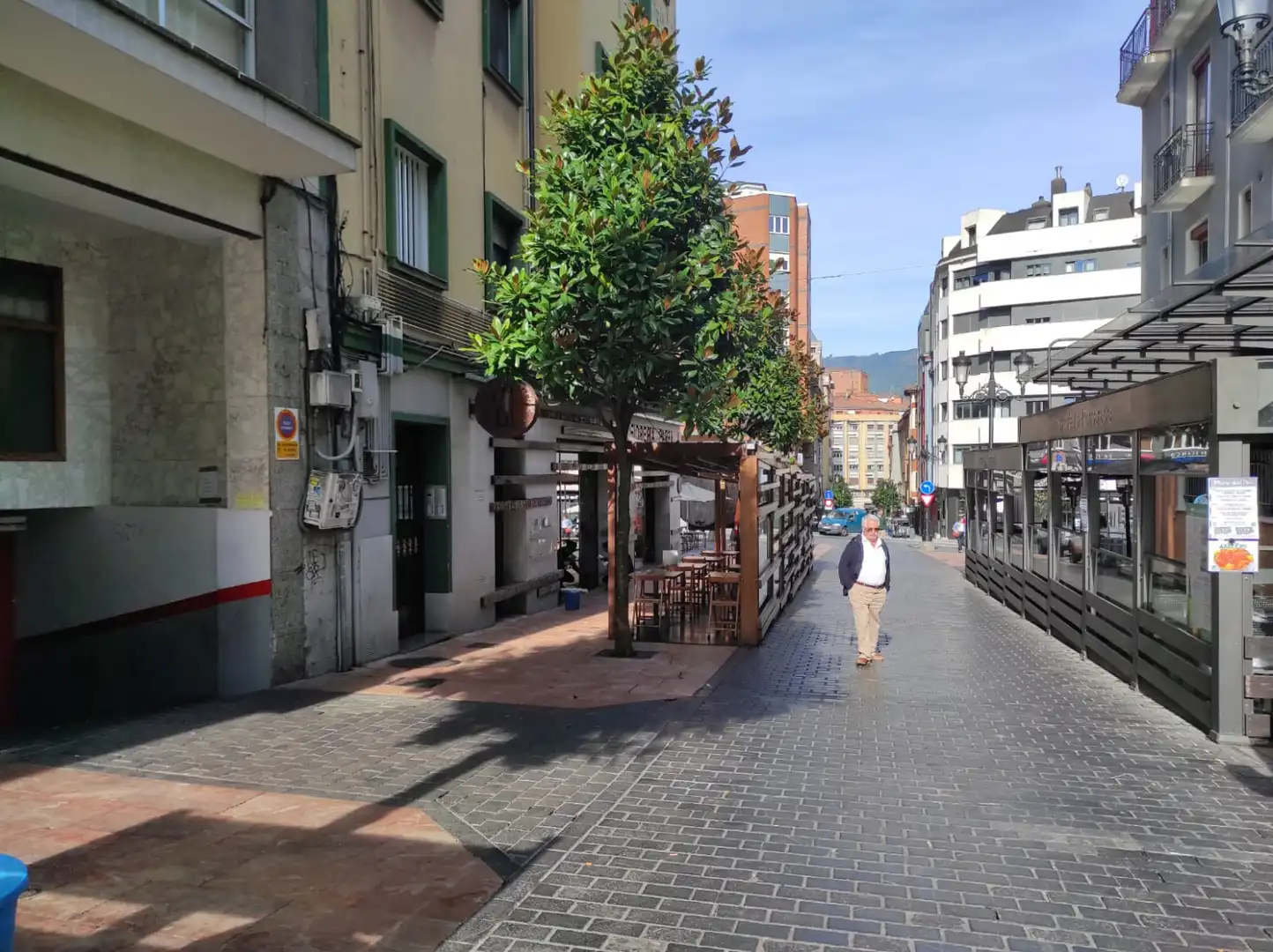 Vista exterior de Garaje en venta en Oviedo 