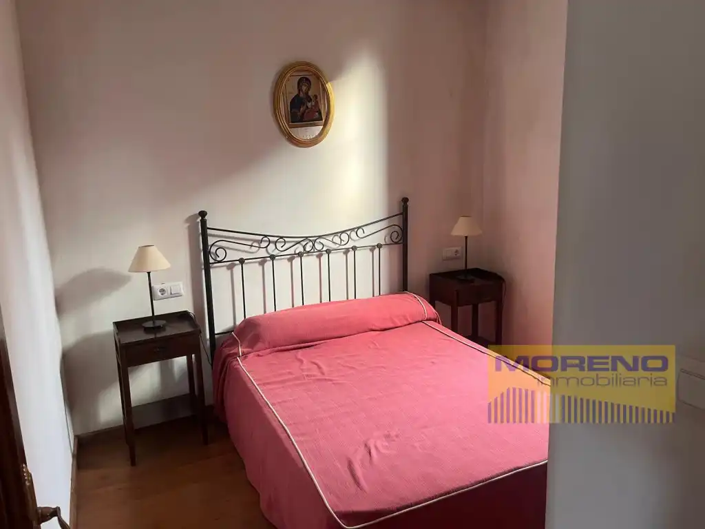 Dormitori de Casa o xalet en venda en Sarria