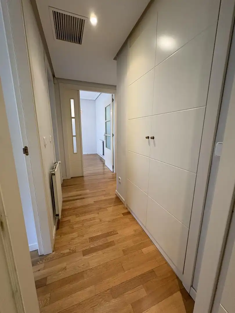 Wohnung zur Miete in Madrid mit Klimaanlage, Heizung und Parkett