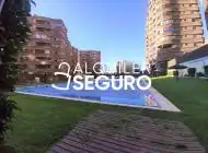 Vista exterior de Piso de alquiler en Madrid con Aire acondicionado, Calefacción y Piscina