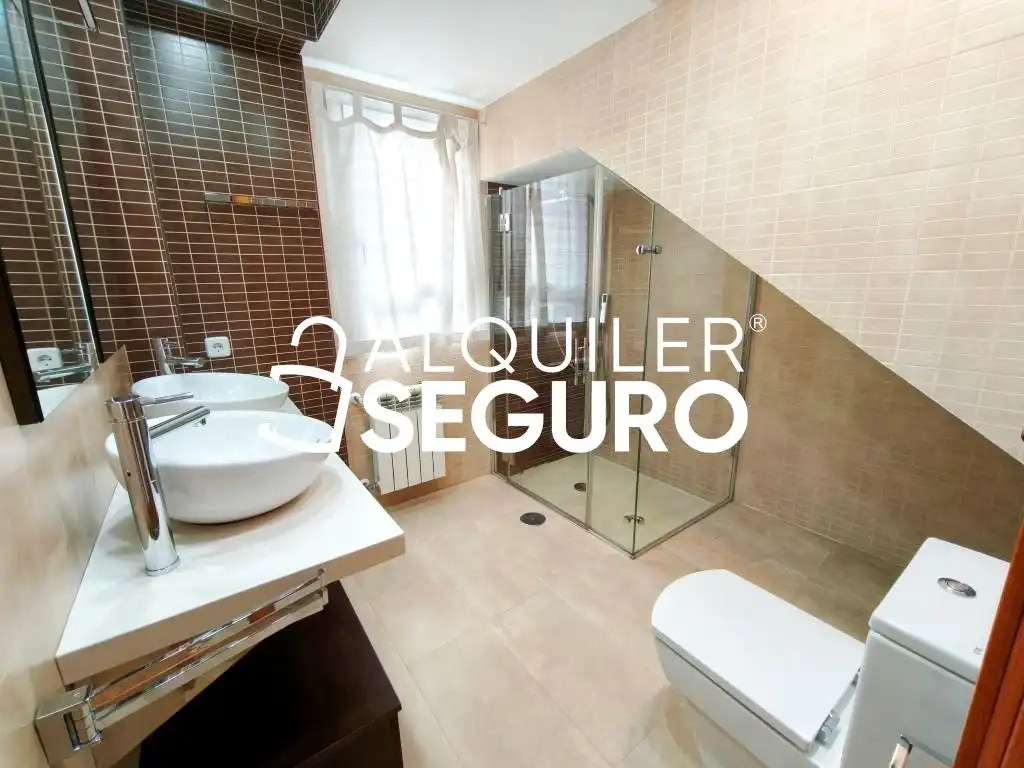 Bathroom of Flat for rent in Arroyomolinos (Madrid)  with Air Conditioner, Heating and Terrace
