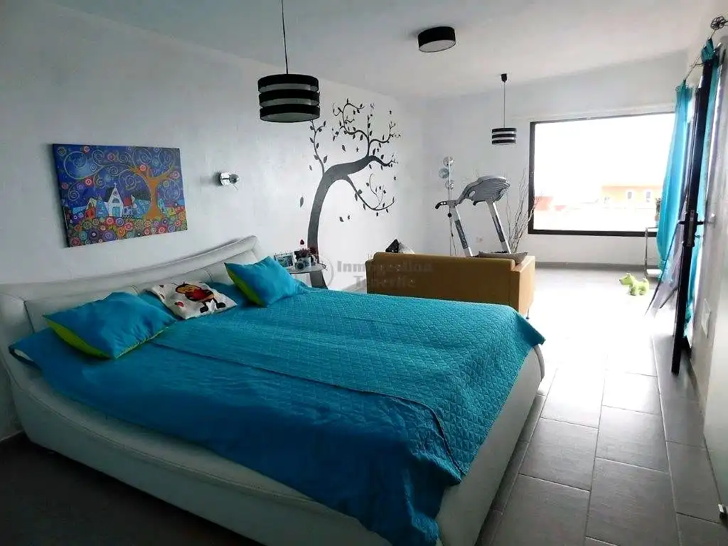 Habitación de Casa o chalet en venta en Arona con Aire acondicionado, Terraza y Amueblado
