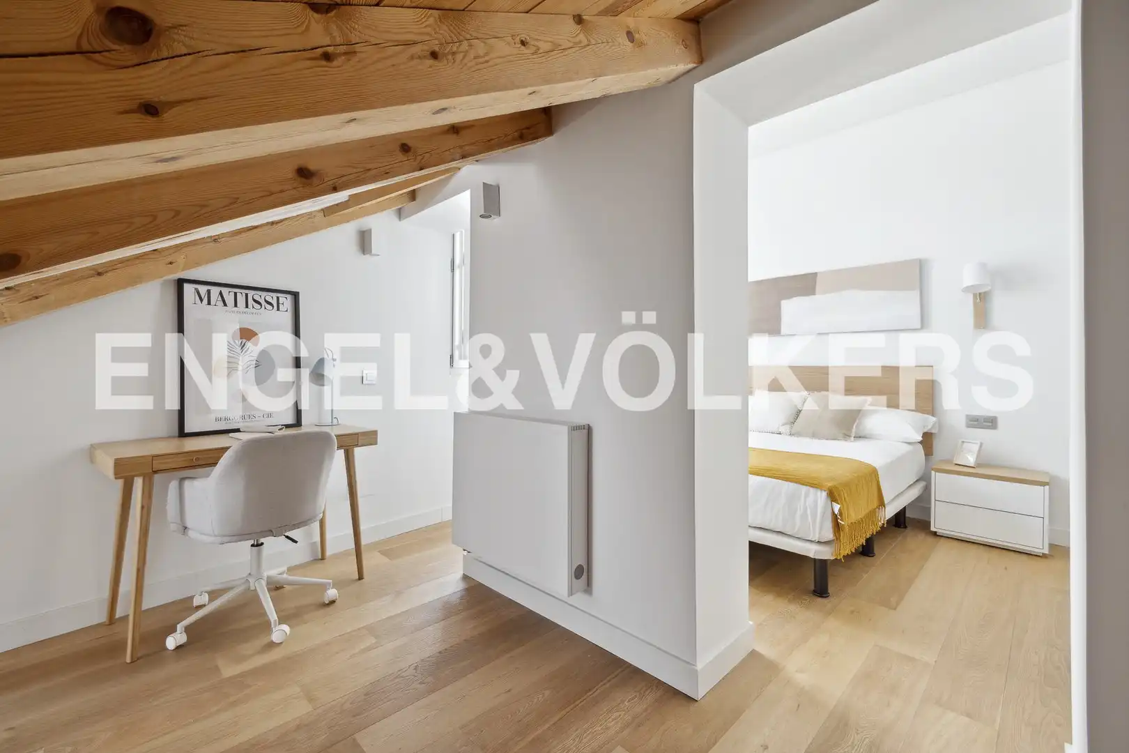 Schlafzimmer von Wohnungen zur Miete in Madrid mit Klimaanlage, Heizung und Möbliert