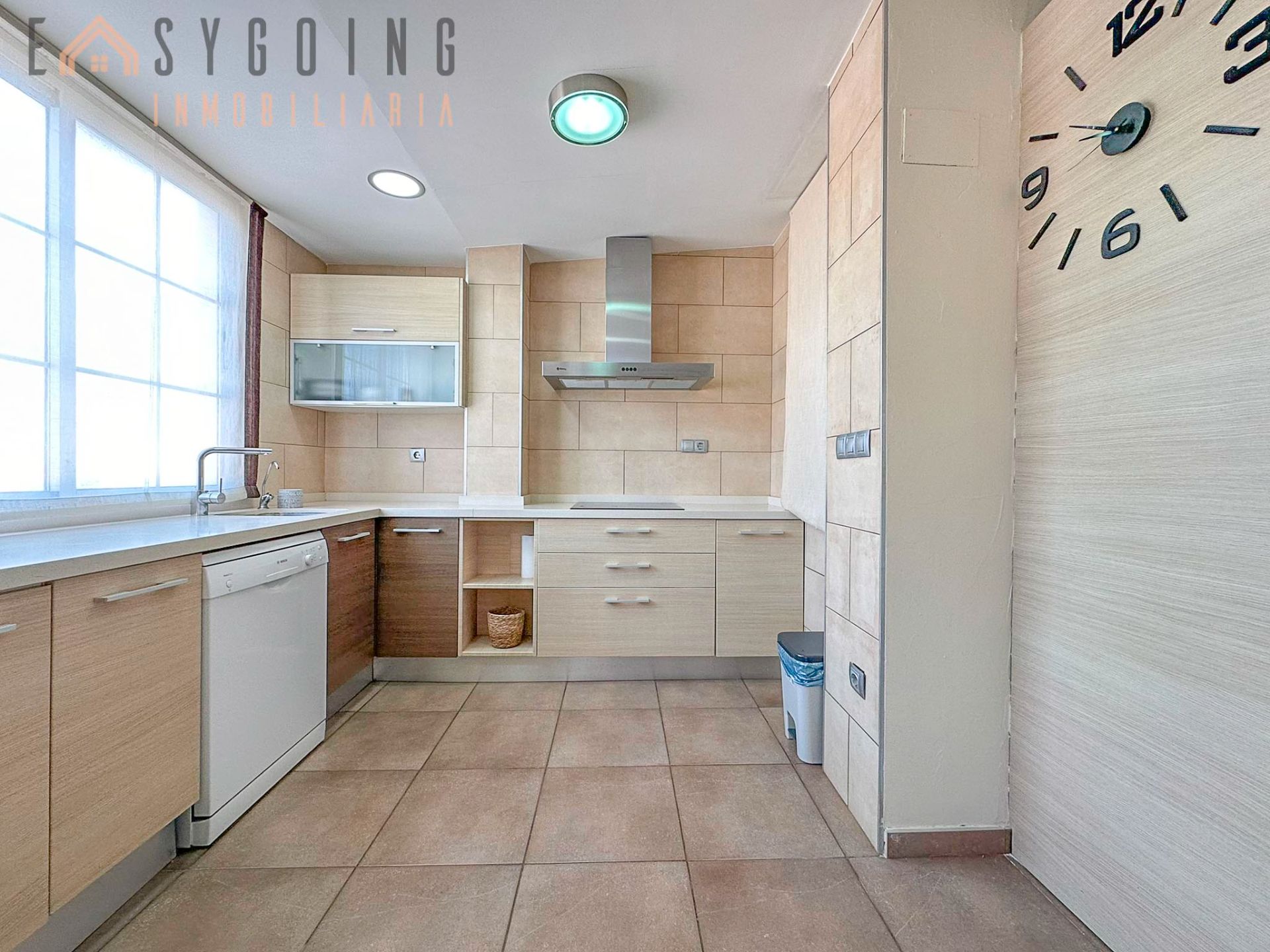 Cuina de Dúplex en venda en Santa Pola amb Aire condicionat, Moblat i Forn