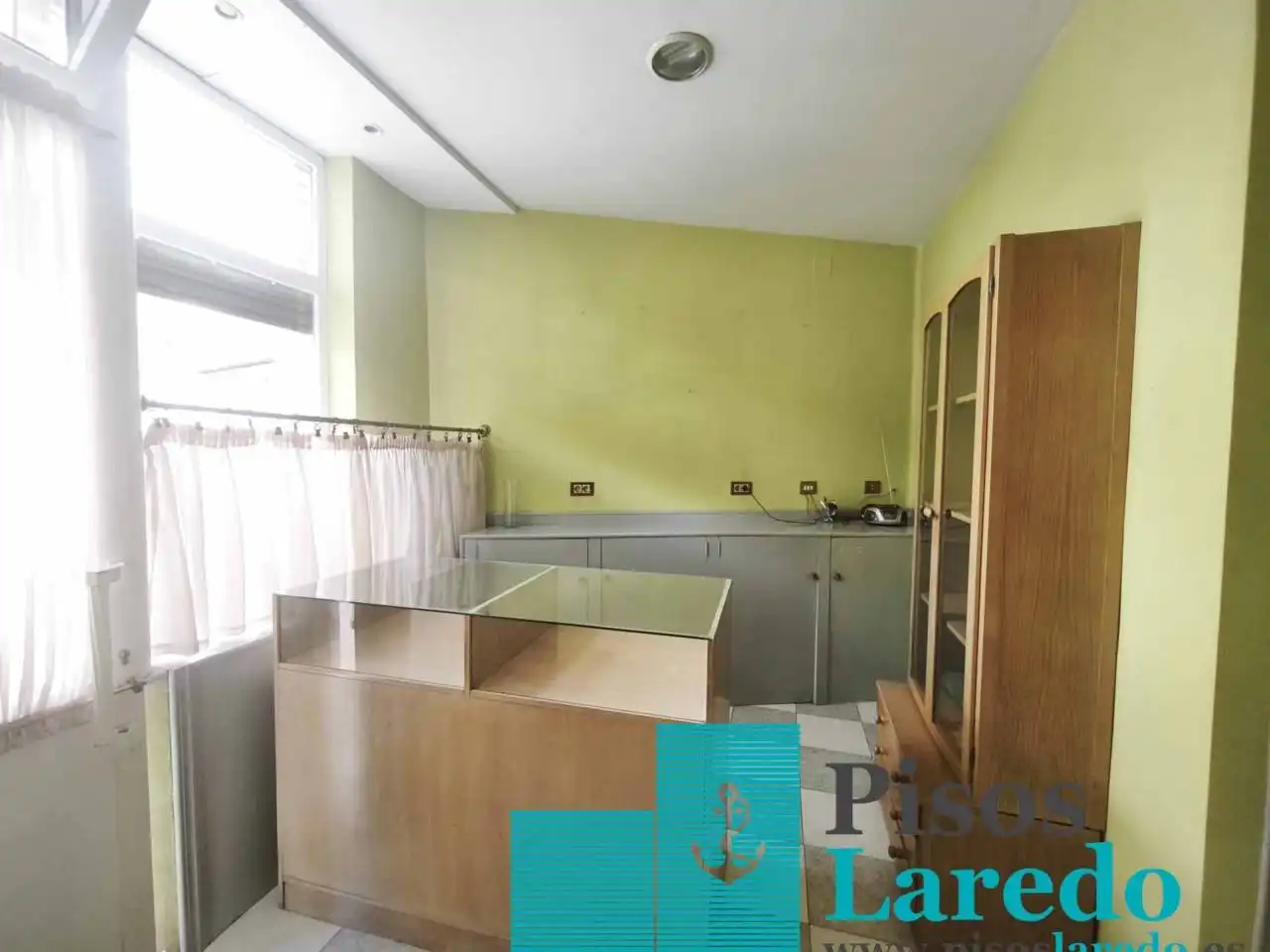 Cocina de Local en venta en Ampuero