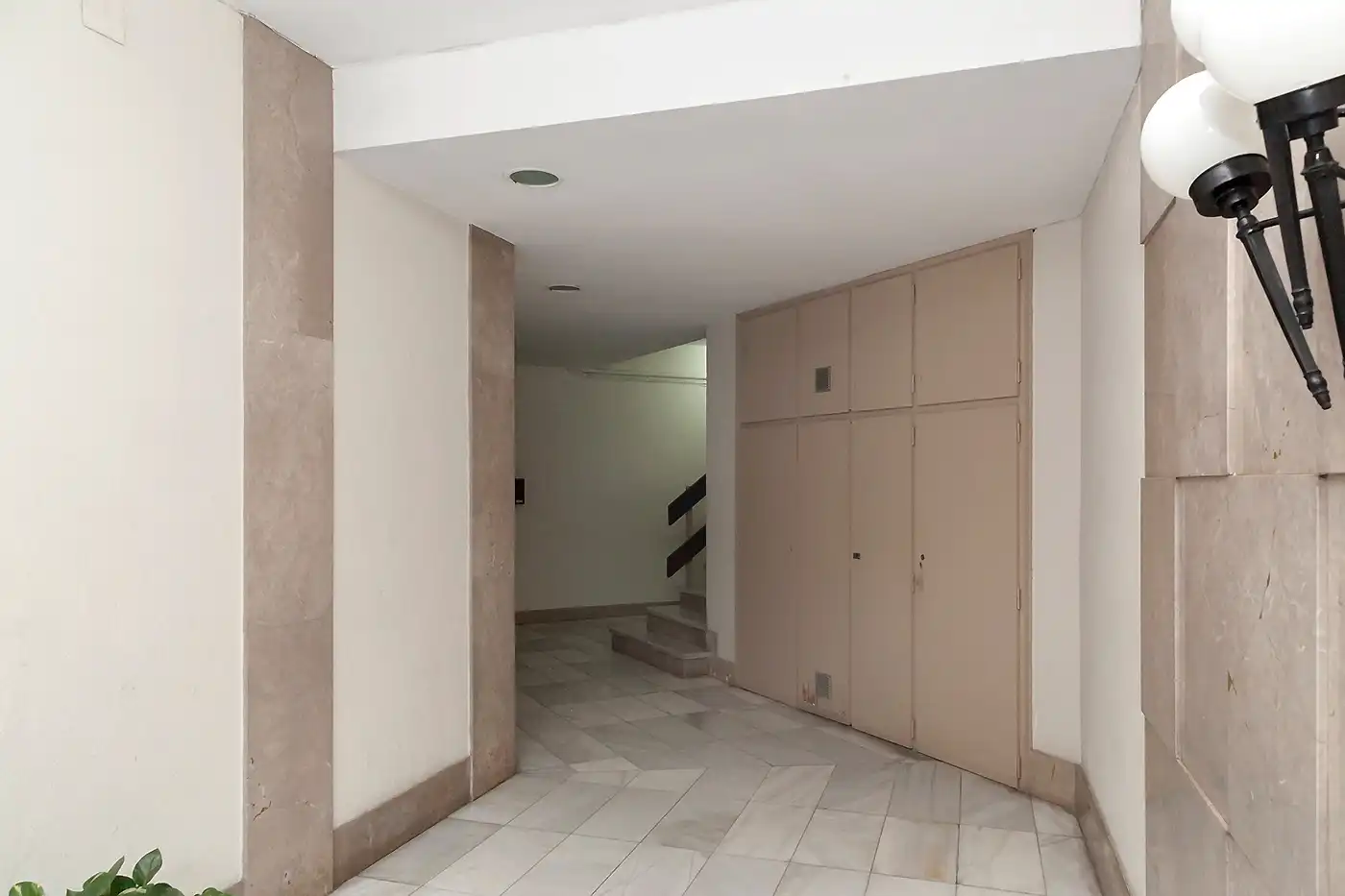 Wohnung zum Verkauf in Barcelona mit Balkon und Alarm