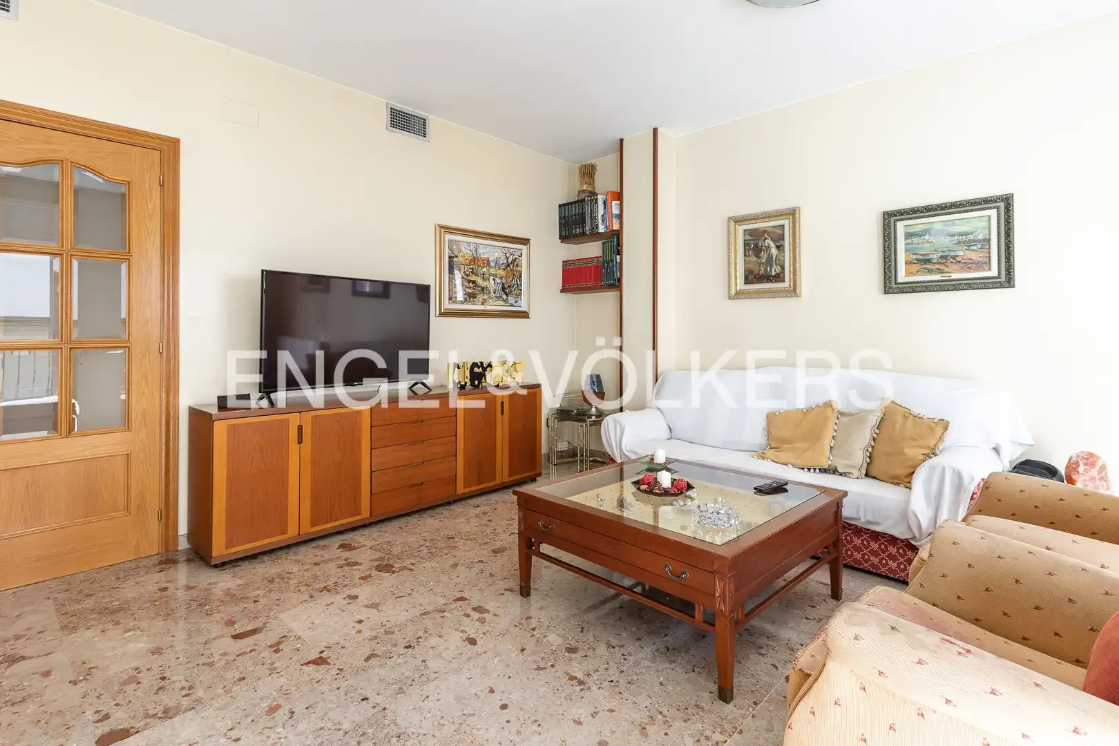 Sala de estar de Piso en venta en Terrassa con Aire acondicionado, Calefacción y Terraza