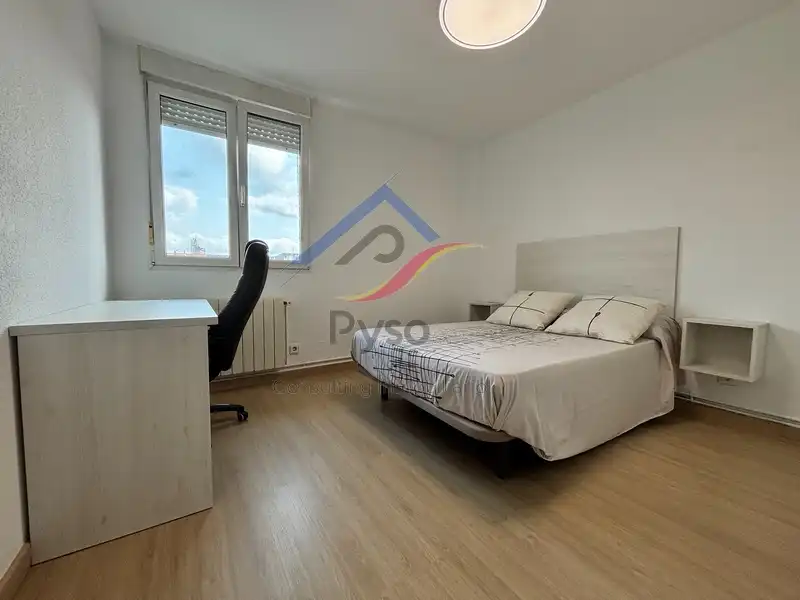 Flat for rent in Avenida de los Castros, Los Castros