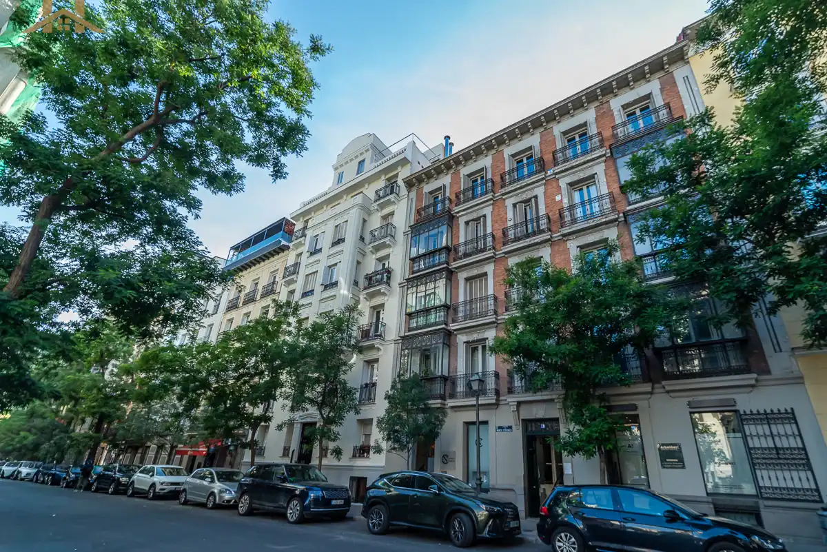Vista exterior de Pis en venda en Madrid amb Aire condicionat, Calefacció i Terrassa