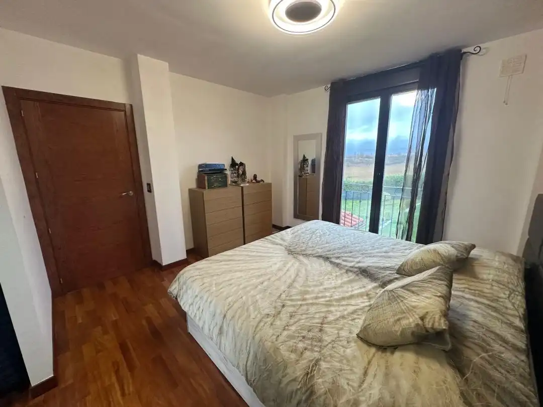 Habitación de Casa o chalet en venta en Elburgo / Burgelu con Calefacción, Jardín privado y Terraza