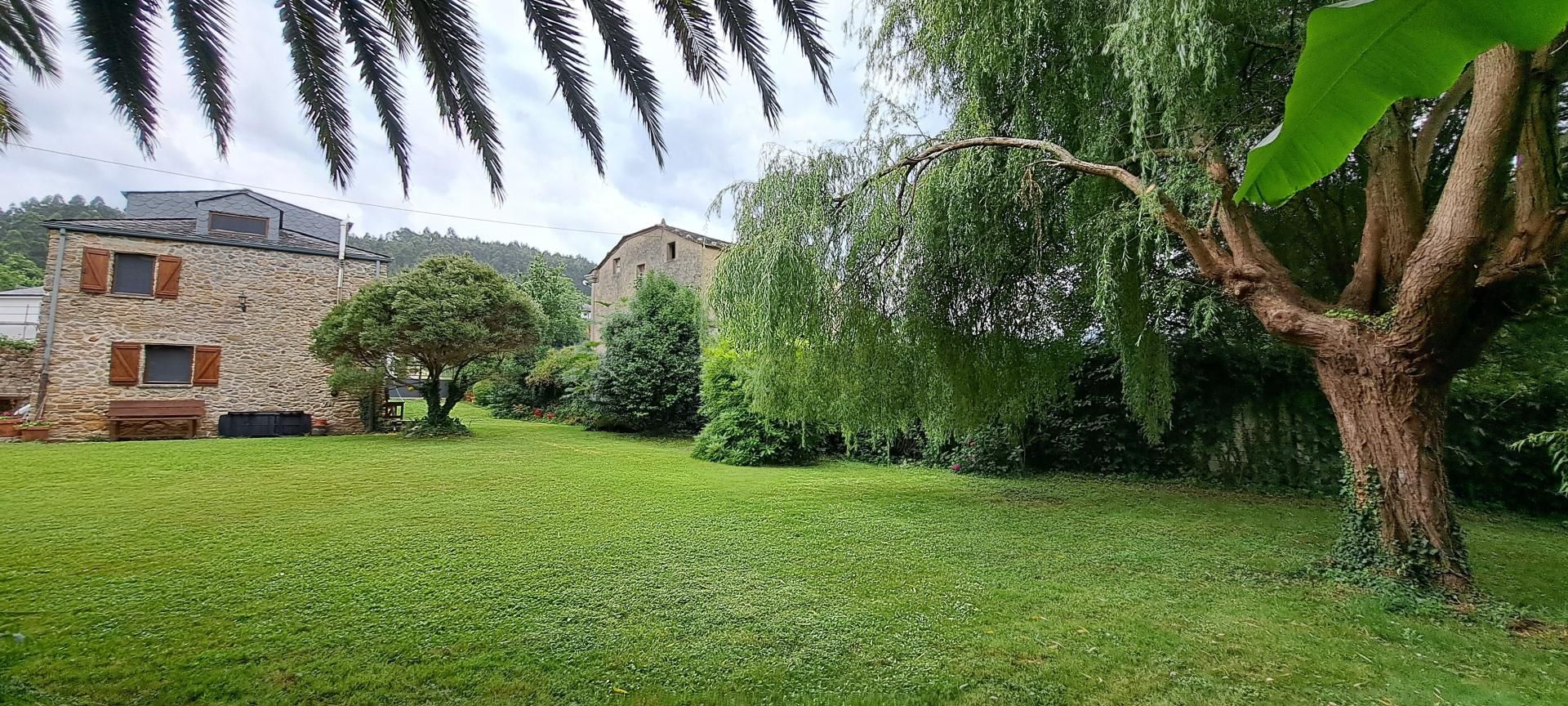 Jardí de Finca rústica en venda en Viveiro amb Calefacció