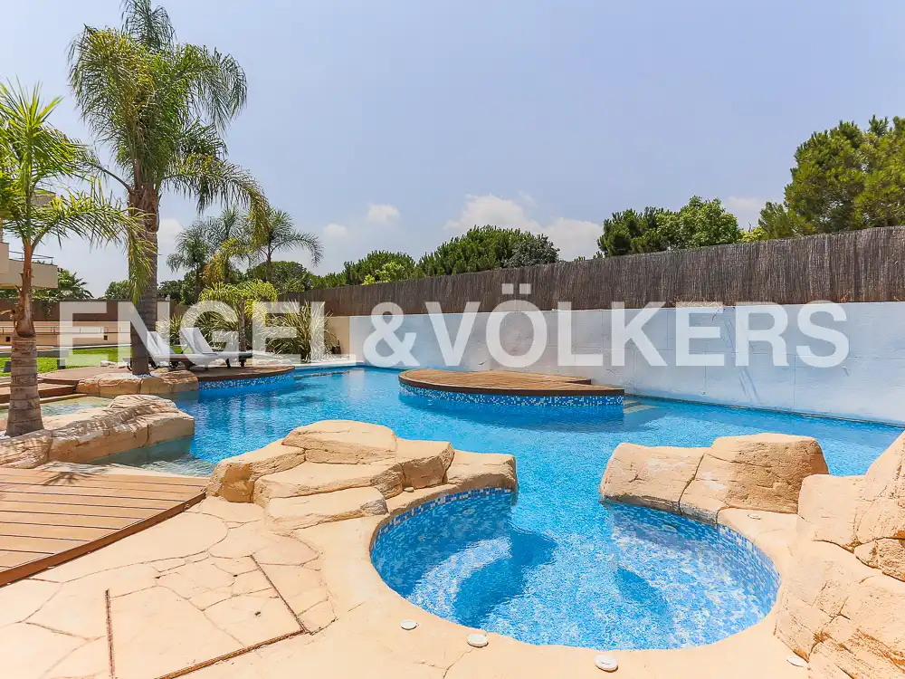Swimming pool of Houses for sale in Bétera  with Air Conditioner, Heating and Private garden