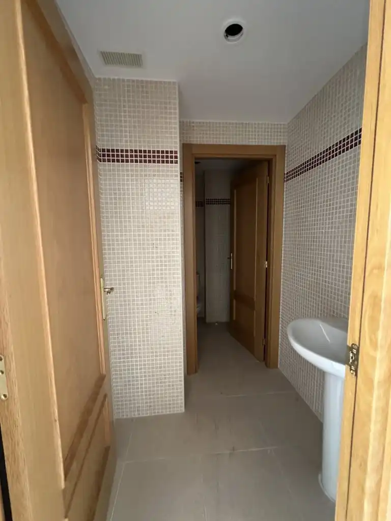 Bany de Oficina en venda en  Logroño