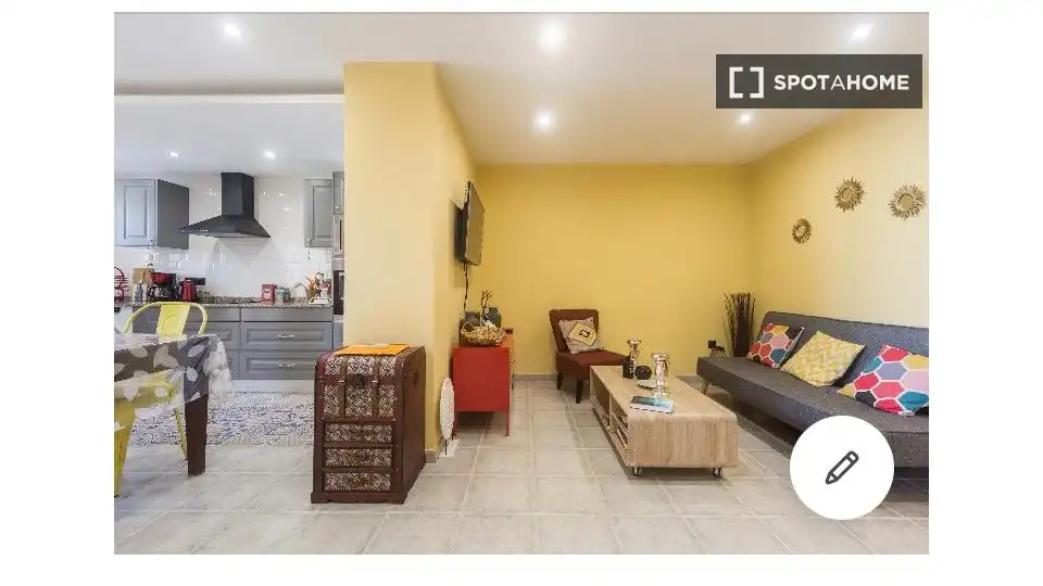 Flat for rent in Port Saplaya