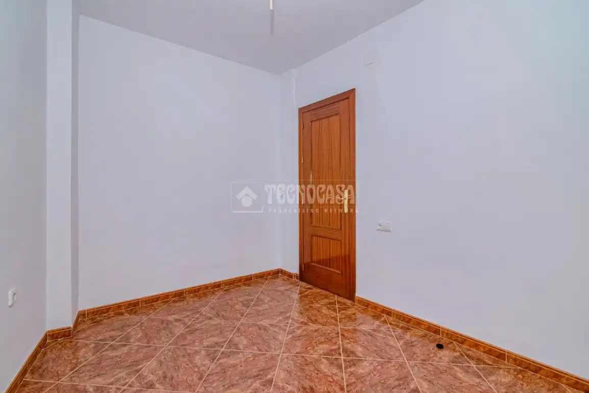 Dormitori de Casa adosada en venda en Loja