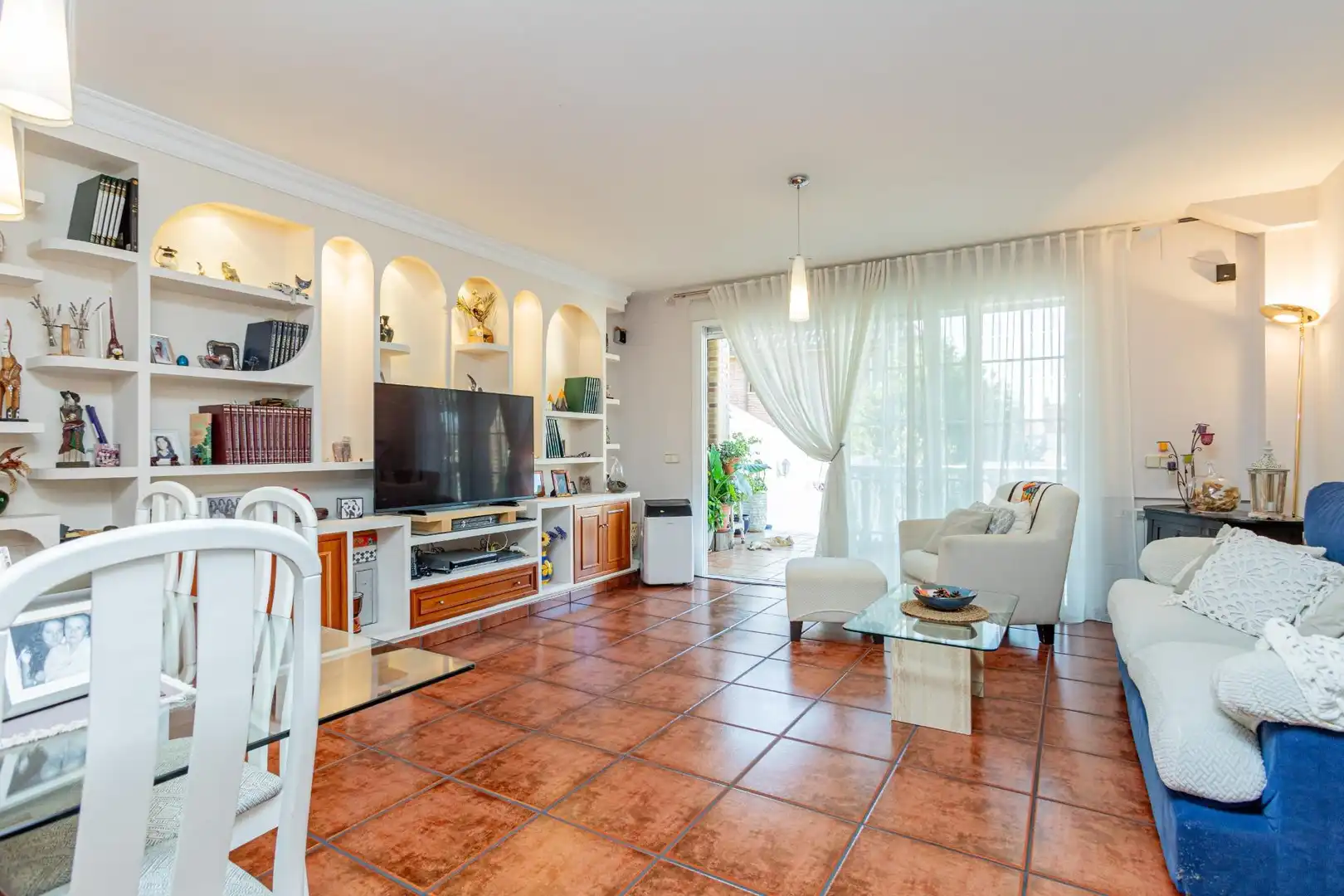 Sala de estar de Casa o chalet en venta en Madrid con Aire acondicionado, Calefacción y Jardín privado