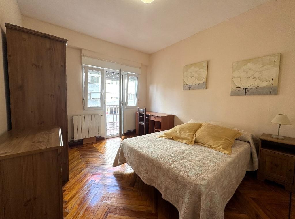 Bedroom of Flat for sale in Torrelavega   with Heating and Balcony