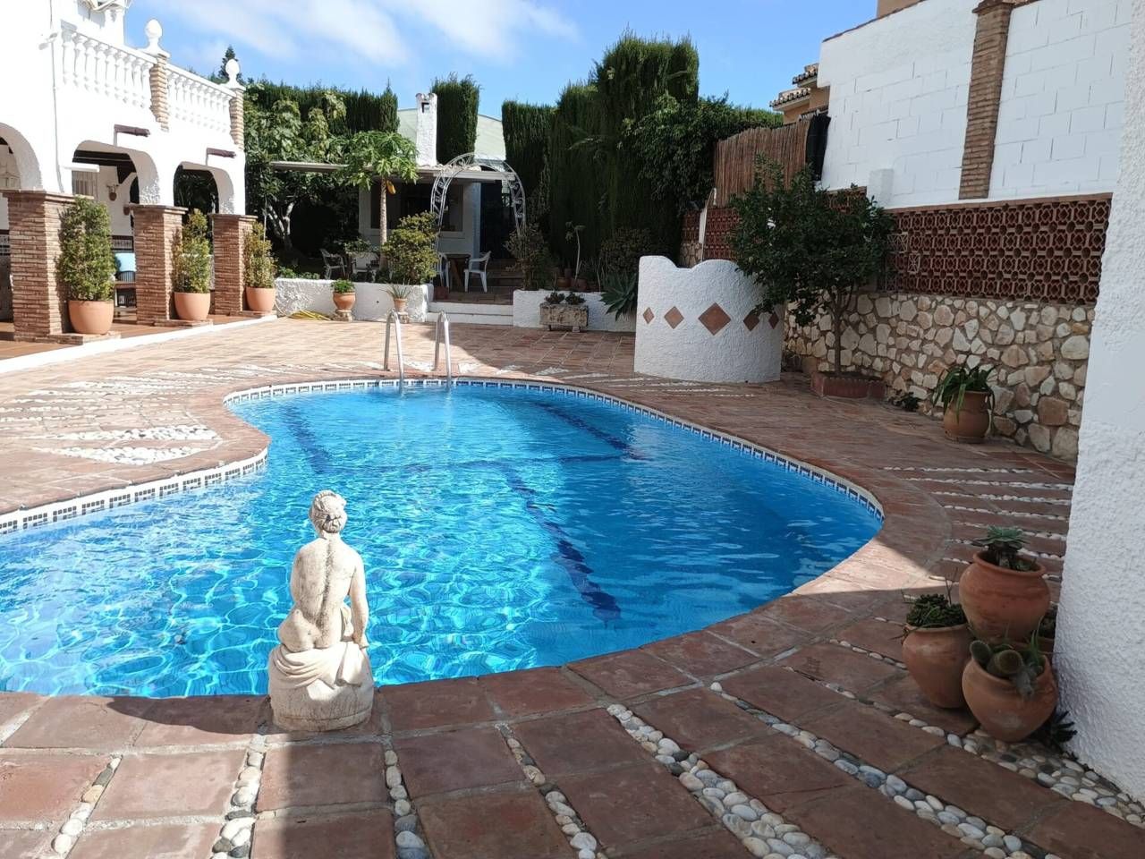 Swimming pool of House or chalet for sale in Benalmádena  with Air Conditioner, Private garden and Terrace