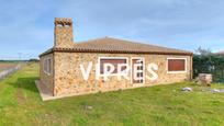 Exterior view of House or chalet for sale in Valverde de Mérida