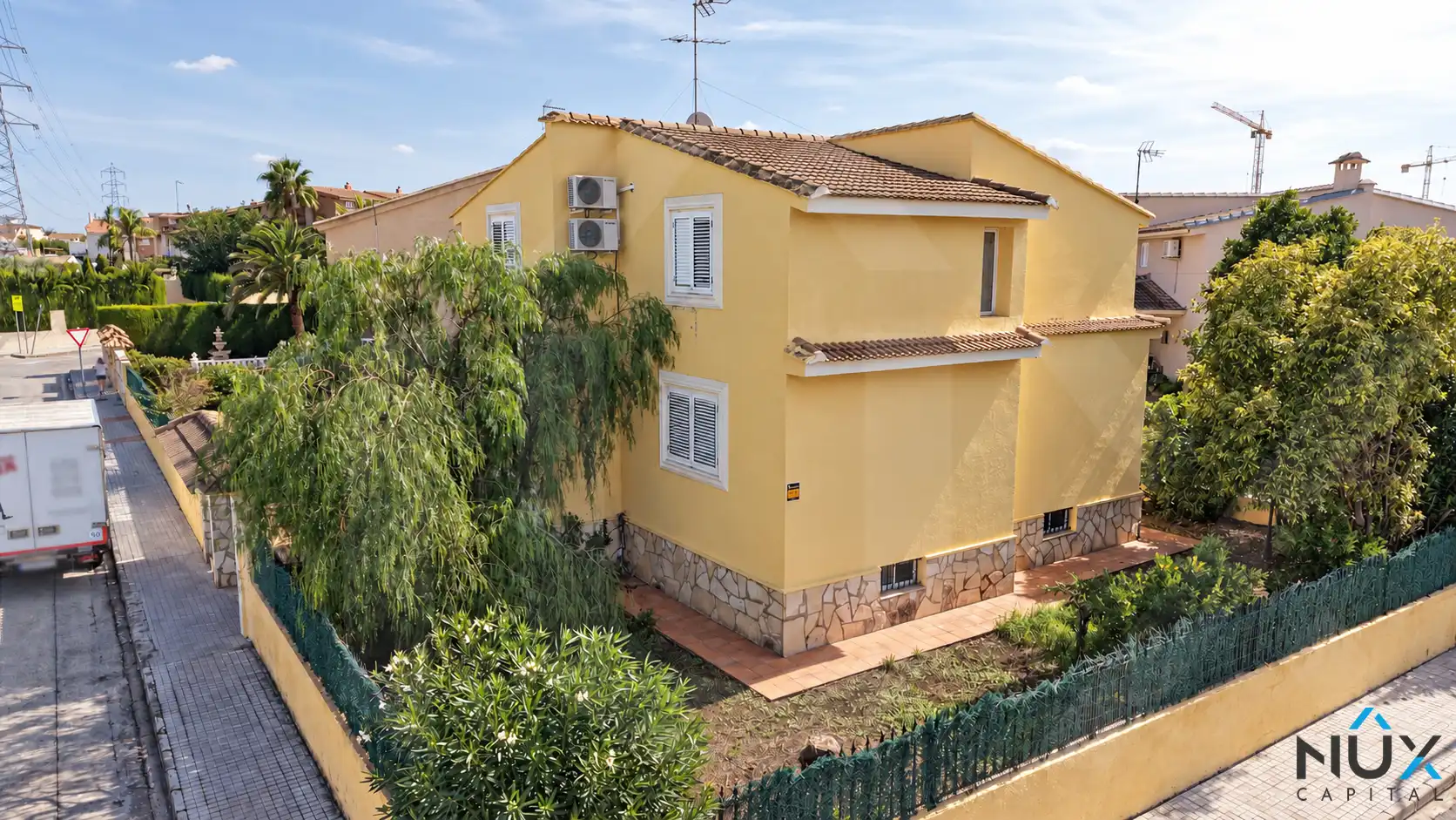 Chalet con piscina en venta en Entrepinos, imagen 2