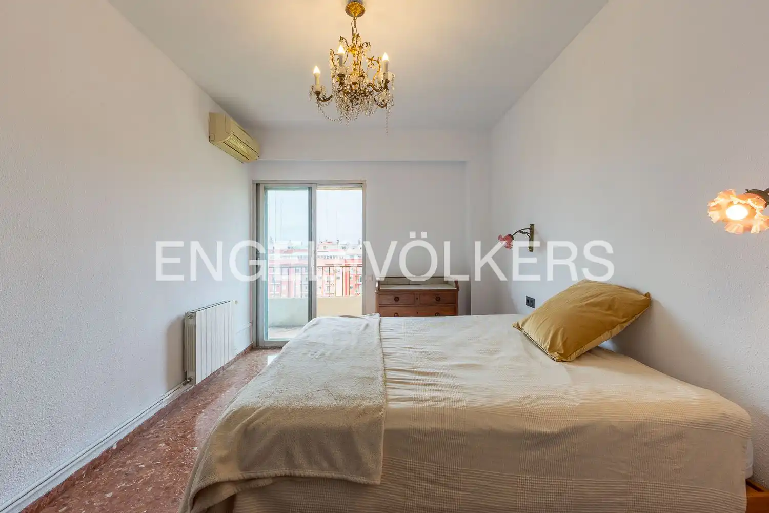 Habitación de Piso en venta en Valencia con Aire acondicionado, Calefacción y Balcón