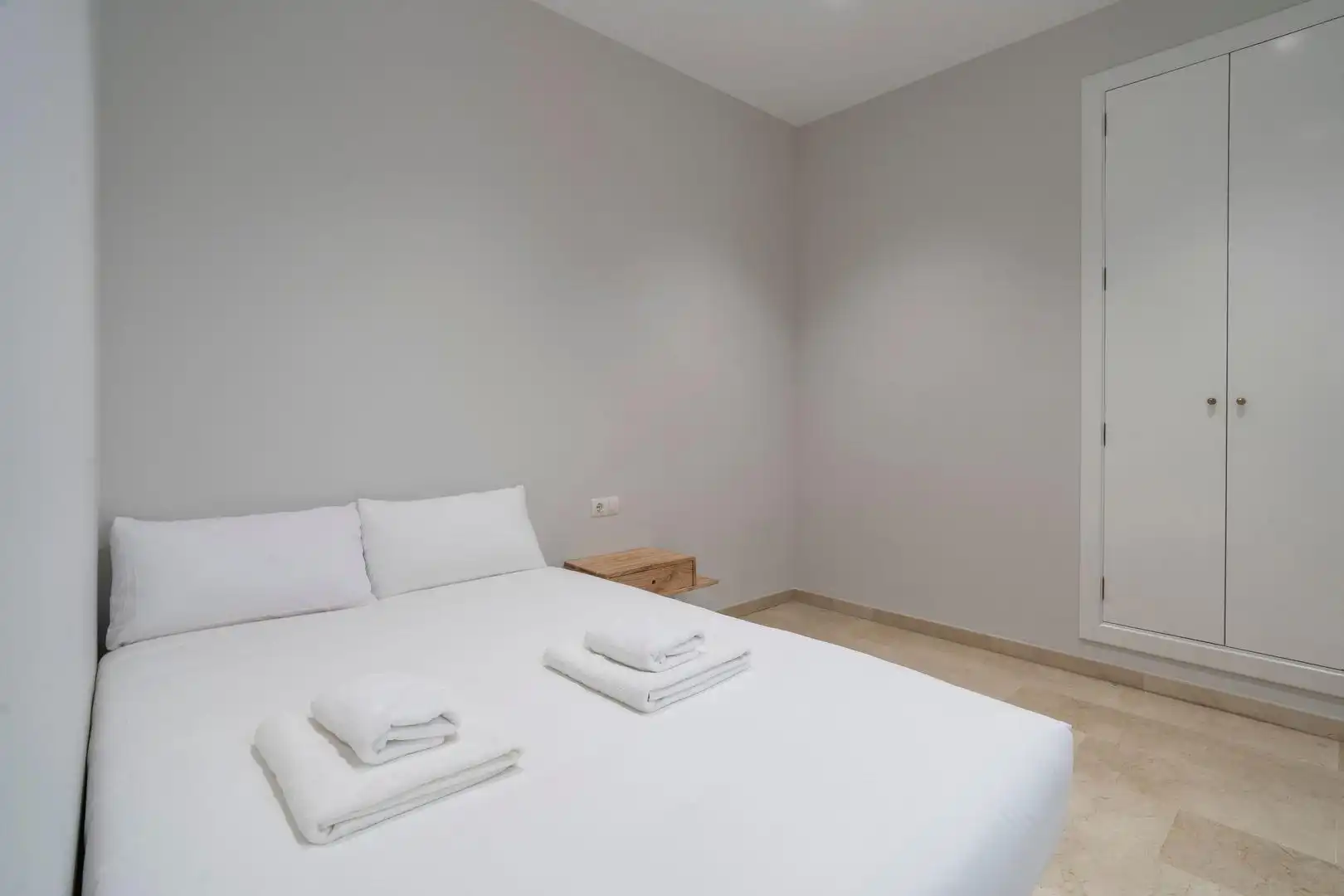 Habitación de Piso de alquiler en Valencia con Aire acondicionado, Calefacción y Amueblado