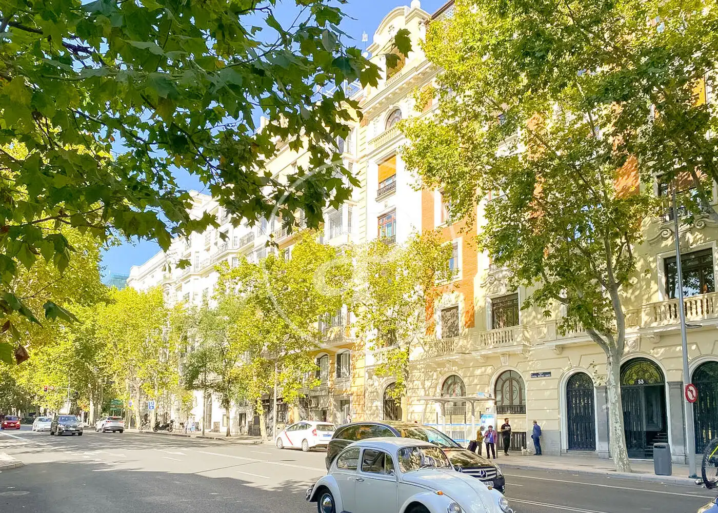 Vista exterior de Pis en venda en Madrid amb Calefacció