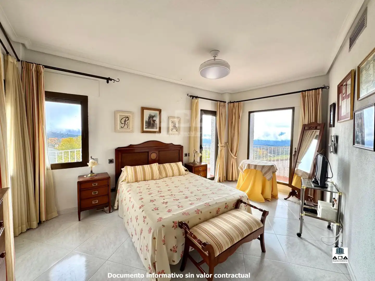 Habitación de Casa o chalet en venta en Poyales del Hoyo con Aire acondicionado, Calefacción y Jardín privado