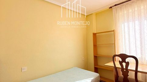 Foto 5 de Piso de alquiler en Asturias, Carmelitas, Salamanca Capital